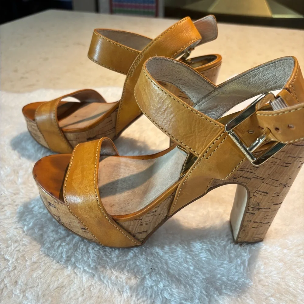 Michael Kors Gold and Tan Women's Sandals - Picture 2 of 7